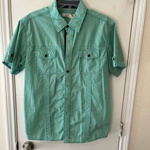 Short sleeve button-down